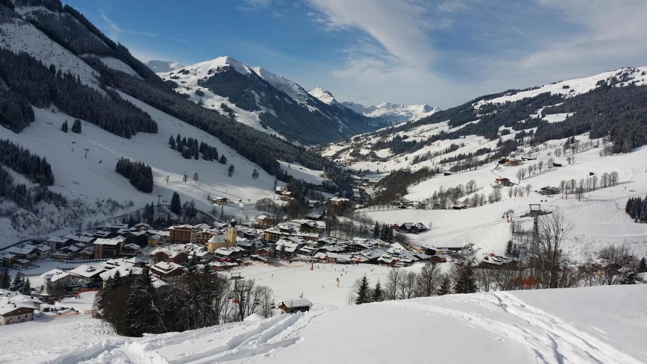 Gaestehaus Standardhaus Saalbach-Hinterglemm Exteriör bild