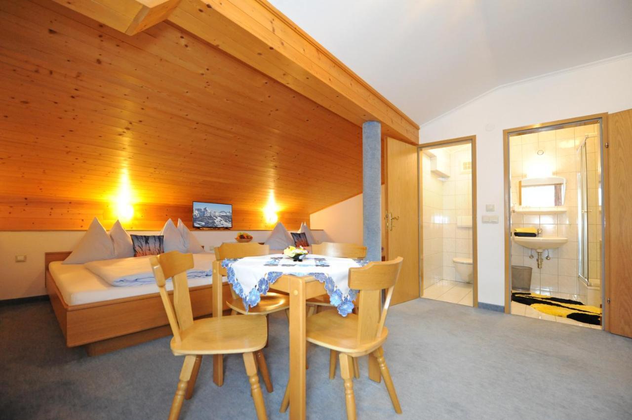 Gaestehaus Standardhaus Saalbach-Hinterglemm Exteriör bild
