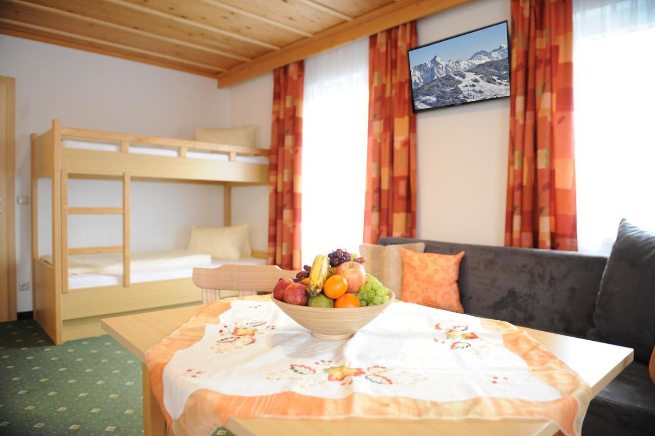 Gaestehaus Standardhaus Saalbach-Hinterglemm Exteriör bild
